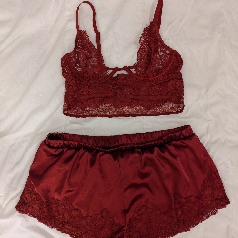2/$30 la senza red lace lingerie set (bra and shorts) medium